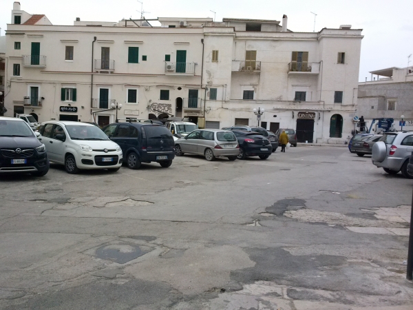 LA CITTA’ VISIBILE: l’odonomastica di Vieste, dall’Era Antica ad Epoca Contemporanea di MATTEO SIENA - Piazza Vittorio Emanuele II (già Largo Fosso e Seggio Nuovo) -