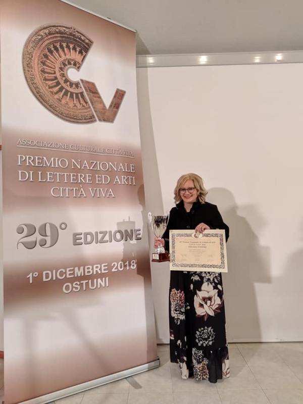 Vico/ La poesia di Michela Di Perna tra i premiati alla 29 edizione del concorso PREMIO NAZIONALE DI LETTERE ED ARTI CITT VIVA DI OSTUNI 2018