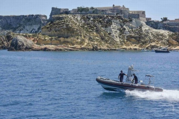 Isole Tremiti/ Coste pi sicure con il battello dellarma dei Carabinieri