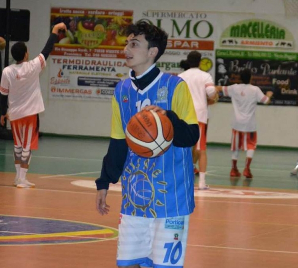 Basket/ Bisanum Viaggi   Adria Bari 93-76