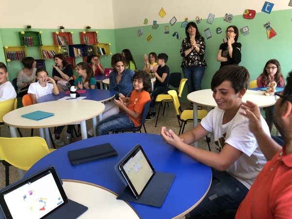 INAUGURATO L'ATELIER CREATIVO ALLA SCUOLA 