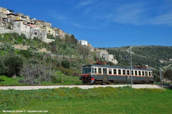 Alla scoperta dei laghi di Puglia con il treno di FerGargano